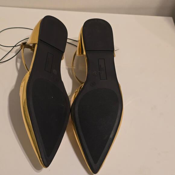 Worthington Kendie Gold Pointed Toe Flat Size8.5 - Picture 6 of 6